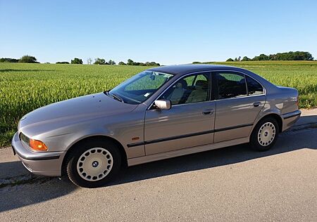BMW 520i