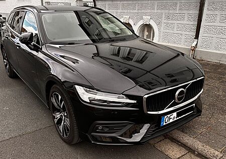 Volvo V60 B3 Core | Leder | AHK | StHz | Garantie
