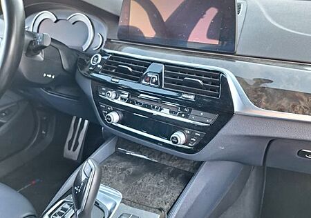 BMW 520d Touring A - M paket - Nachtblau