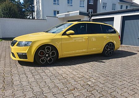 Skoda Octavia 2.0 TDI DSG RS Combi RS