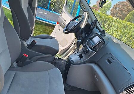 Hyundai H-1