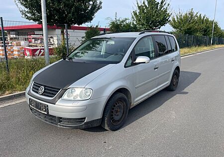 VW Touran Volkswagen Conceptline