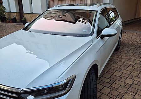 VW Passat Variant Volkswagen 2.0 TSI 162kW DSG Highline Va...