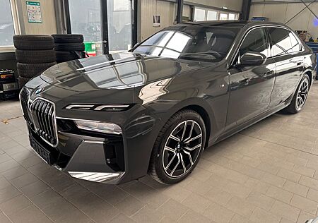 BMW 740d xDrive MSport Cinema Pan Sky DACH AHK