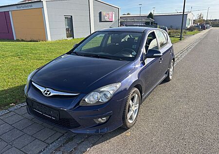 Hyundai i30 1.6 CRDi 66 kW EURO5