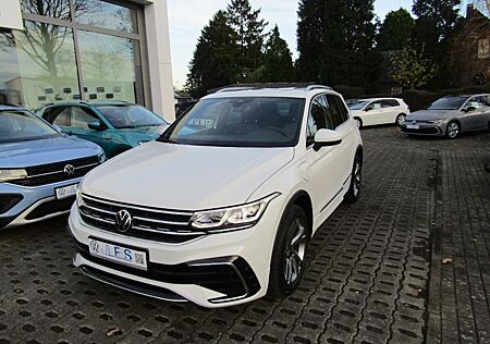 VW Tiguan Volkswagen R-Line 1.4 TSI eHybrdi DSG NAVI IQ.LIGHT