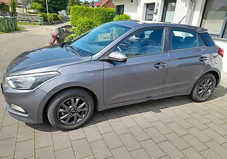 Hyundai i20 YES! Sitzheizung Lenkradheizung