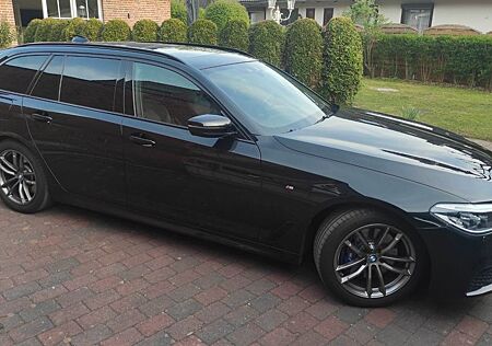 BMW 530i xDrive Touring A - M-Sport