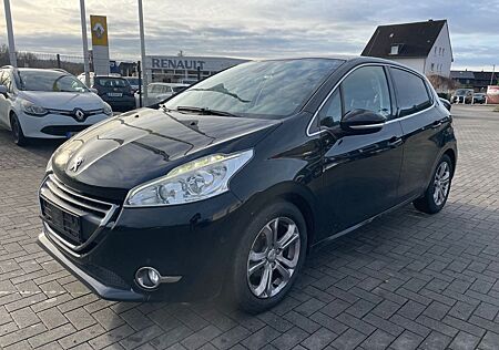 Peugeot 208 Allure 1.2 NAVI TEMPOMAT PDC KLIMA BLUETOOTH