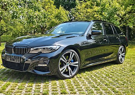 BMW 320d Touring M Sport Automatik M Sport