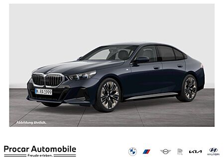 BMW 520i M Sport HUD ACC AHK RFK NAVI LED PDC V+H