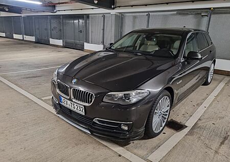 BMW 530d xDrive Touring Luxury Line