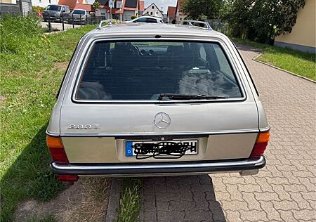 Mercedes-Benz 200