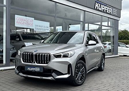 BMW iX1 xDrive30 X-Line ACC°Park Prof.el.Sitze°AdLED
