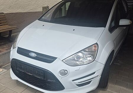 Ford S-Max 2,0 EcoBoost 176kW Titanium S PowerShi...