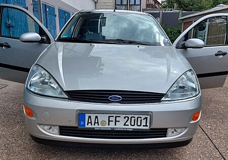 Ford Focus 1.6 Ghia Autom. Ghia
