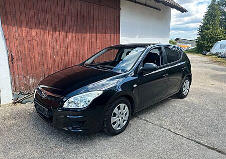 Hyundai i30 1.4 TÜV 04/26 Klima 109PS