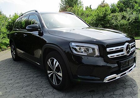 Mercedes-Benz GLB 200 d+Vollleder+Panorama-Schiebedach+LED