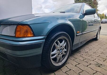 BMW 316i 316 318i Coupe / Compact Exklusiv-Paket