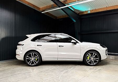 Porsche Cayenne E-Hybrid + Vollaust. + Approved +Panoram
