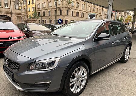 Volvo V60 CC V60 Cross Country D4 AWD Geartr. Summum ACC CAM