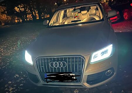 Audi Q5 2.0 TDI S tronic quattro -