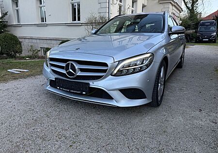 Mercedes-Benz C 180 d T Autom. 9 G / Leder/ AHK/ Kamera/