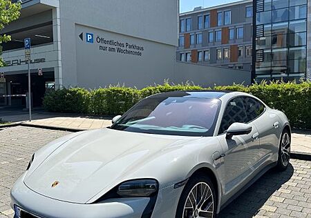 Porsche Taycan /Pano/Garantie/Luftfederung/Top Zustand
