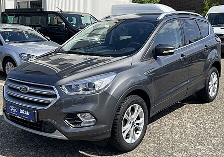 Ford Kuga 1.5 EcoBoost 2x4 Aut. Black & Silver