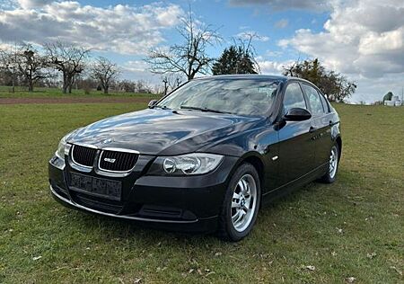 BMW 318i E90 Limousine Automatik | TÜV bis 10/27