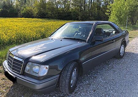 Mercedes-Benz E 320 Coupé