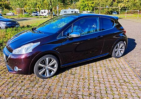 Peugeot 208 XY 1.6 Allure 155 PS Vollausstattung Panoram