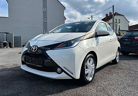 Toyota Aygo (X) -PLAY EDITION S KAMERA + KLIMA + TEMP