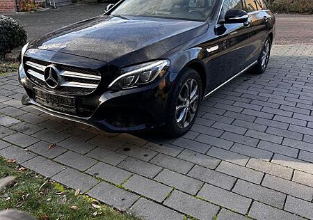 Mercedes-Benz C 220 CDI 4MATIC T Autom. -