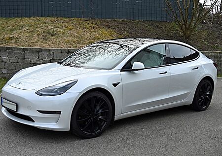 Tesla Model 3 Langstreckenbatterie - Allradantrieb...