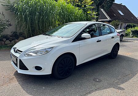 Ford Focus TÜV 04/27