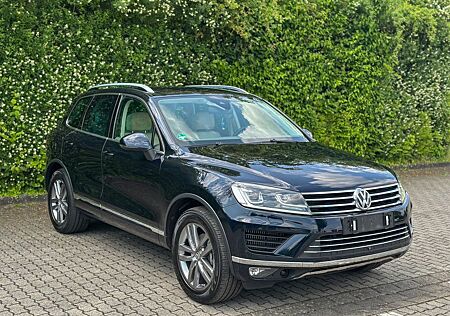 VW Touareg Volkswagen 3.0 V6 TDI BlueMotion Voll-Ausstattung