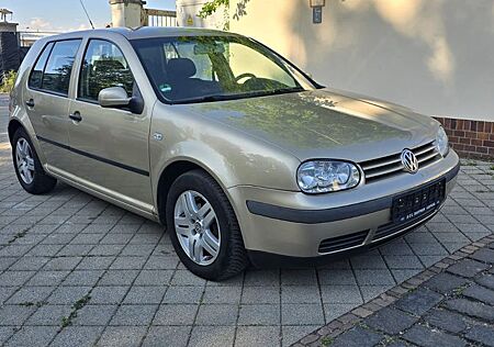 VW Golf Volkswagen 1.6 Basis