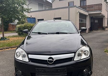 Opel Tigra 1.8 - 1. Hand Rentnerfahrzeug