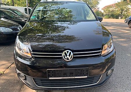 VW Touran Volkswagen Highline BMT LEDER NAVI KAMERA PANORAMA