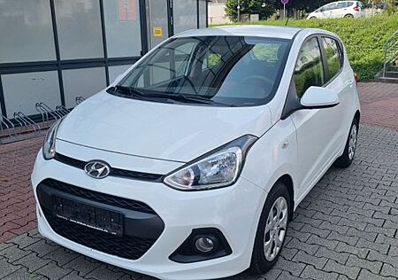 Hyundai i10 blue Style