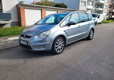 Ford S-Max 2,0 TDCi 103kW DPF Titanium Titanium