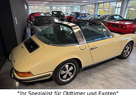 Porsche 911 Urmodell 911 2.4 S Targa mit seltener Ölklappe Neuaufbau