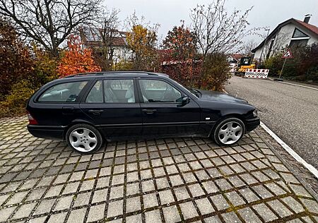 Mercedes-Benz C 180 T CLASSIC