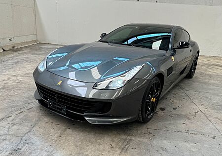 Ferrari GTC4Lusso V12 *PANORAMA*PASS DISPLAY*SITZBELUFT*