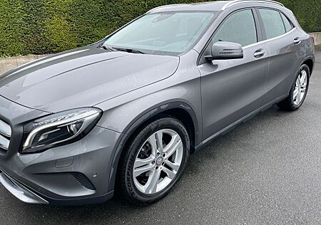 Mercedes-Benz GLA 200 Urban
