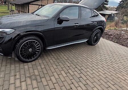 Mercedes-Benz GLC 300 4MATIC Coupé AMG Prem Plus Airmatic Rear
