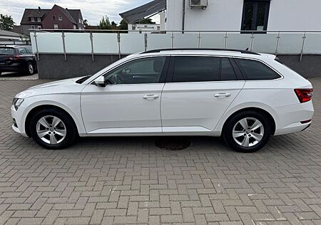 Skoda Superb Combi Ambition*SHZ*NAVI/PDC/MEM/