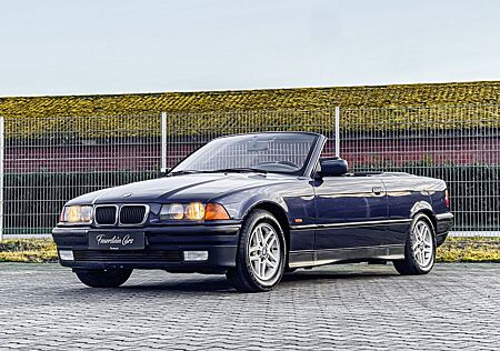 BMW 318i *CABRIO*(SCHECKHEFT)GEPFLEGT*TOP-ZUSTAND*TÜV