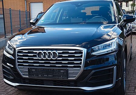 Audi Q2 Sport/S-Line/Virtual/LED/Navi/Head-Up /TOP!